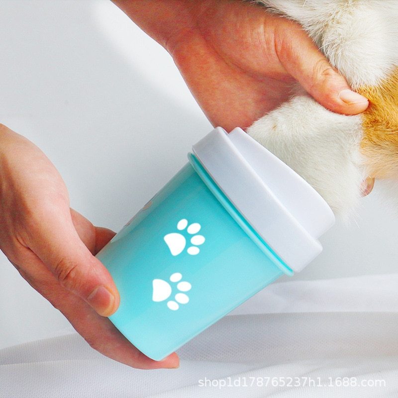 Dog & Cat Paw Washer Cup – Gentle Foot Cleaning Made Easy