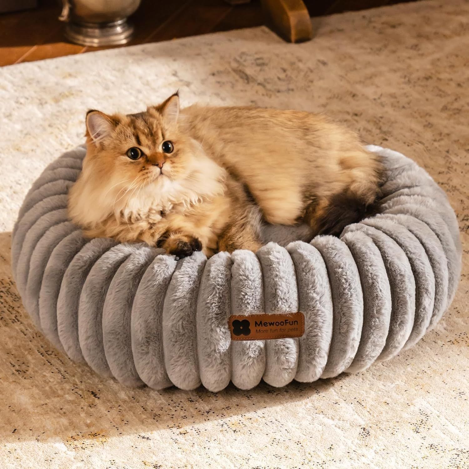 Cozy Washable Donut Bed for Cats and Small Dogs